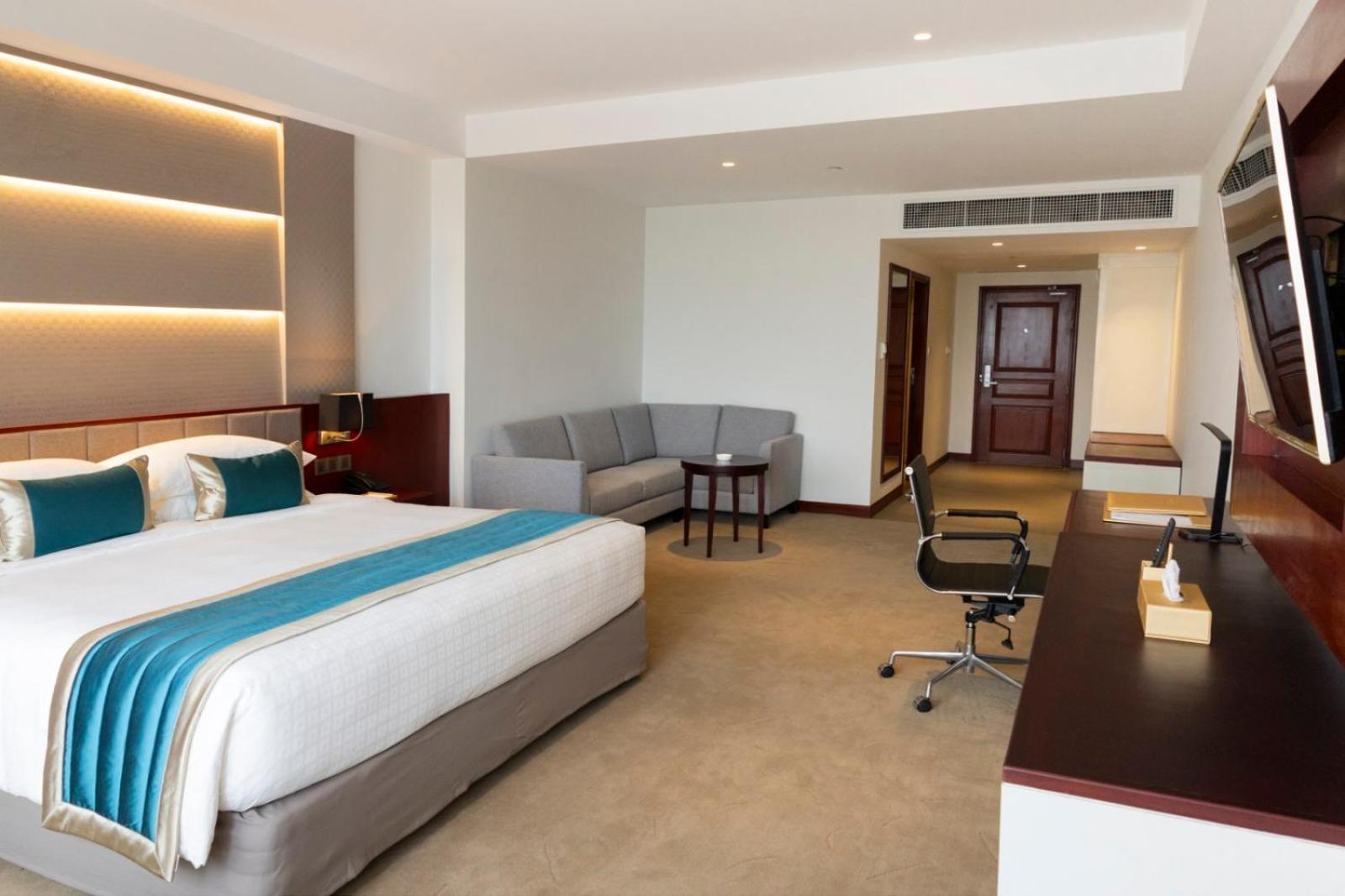 Yangon Thanlwin Hotel ภายนอก รูปภาพ