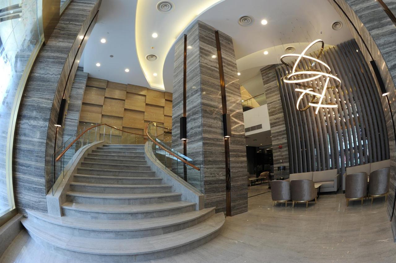 Yangon Thanlwin Hotel ภายนอก รูปภาพ